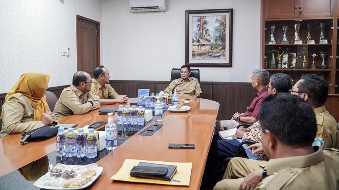 Bupati Lamongan Yuhronur Efendi