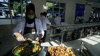 Program Makan Bergizi Gratis (MBG) resmi dimulai hari ini. 
