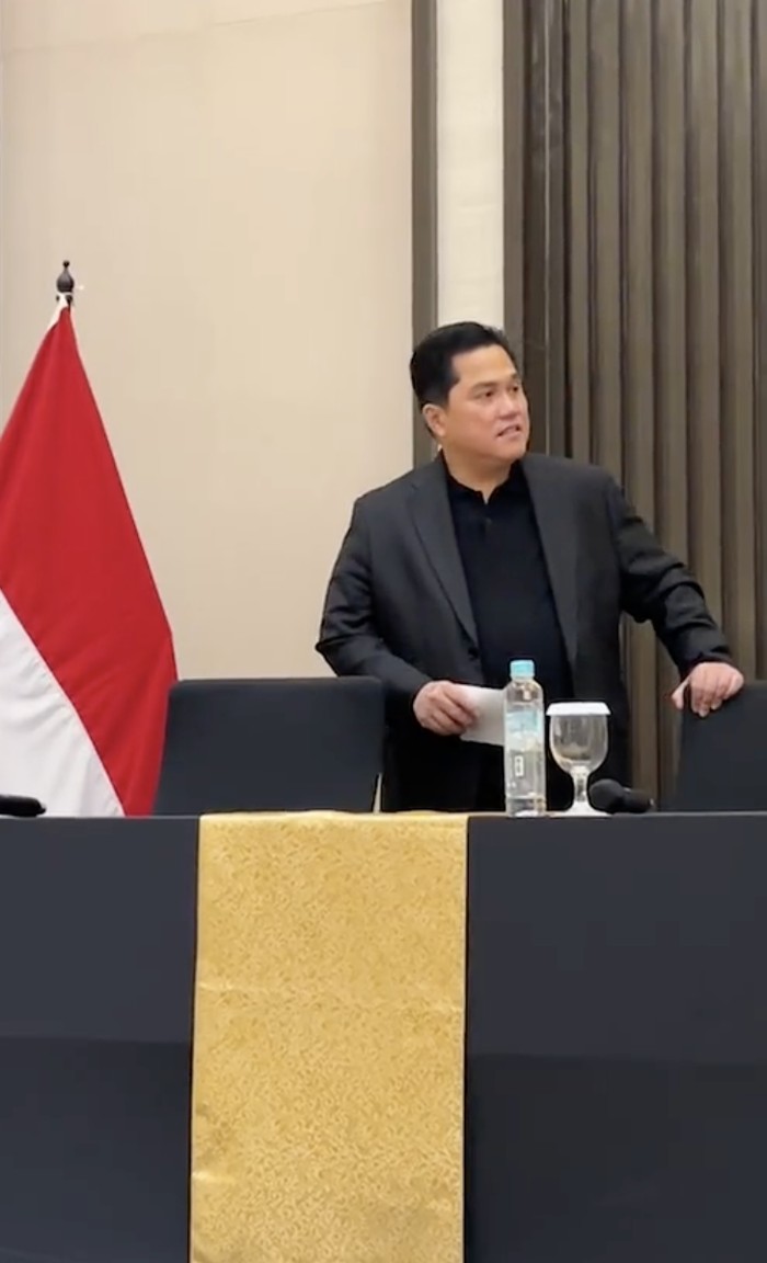 Erick Thohir Senang Jajan Enak hingga Makan Bareng Shin Tae-yong Erick Thohir Senang Jajan Enak hingga Makan Bareng Shin Tae-yong