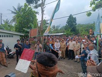 Fadli Zon Sambangi Lombok, Disambut Gendang Beleq dan Peresean