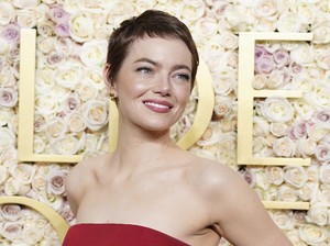 Tren Micro Bangs, Poni Superpendek yang Lagi Digandrungi Selebriti