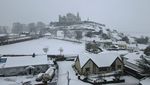 Foto Udara Kawasan Cashel Irlandia Tertutup Salju