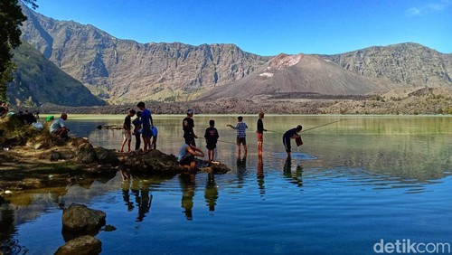 Suasana Gunung Rinjani Lombok. (Ahmad Viqi/detikBali).