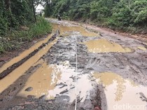 Jabar Hari Ini: Warga Sukabumi Melahirkan di Ambulans gegara Jalan Rusak