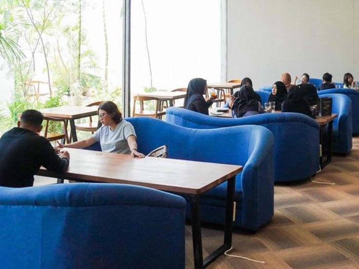 kafe 24 jam di Surabaya