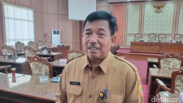 Kepala Dinas Perindustrian dan Tenaga Kerja (Disperinaker) Sukoharjo, Sumarno, saat ditemui di Gedung DPRD Sukoharjo, Senin (6/1/2024).
