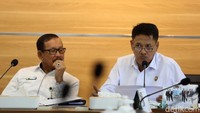 Terhadap laporan-laporan tersebut, pihaknya menindaklanjutinya melalui mekanisme penyelesaian masalah. 