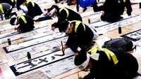 Kontes ini digelar untuk menjaga tradisi kaligrafi Jepang atau sebuah tulisan indah.