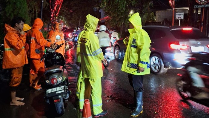 Lalin di Jalan Kemang Utara. (dok. akun TMC Polda Metro Jaya)