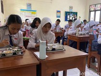 Mendikdasmen: Makan Bergizi Gratis adalah Bagian Pendidikan Karakter Siswa