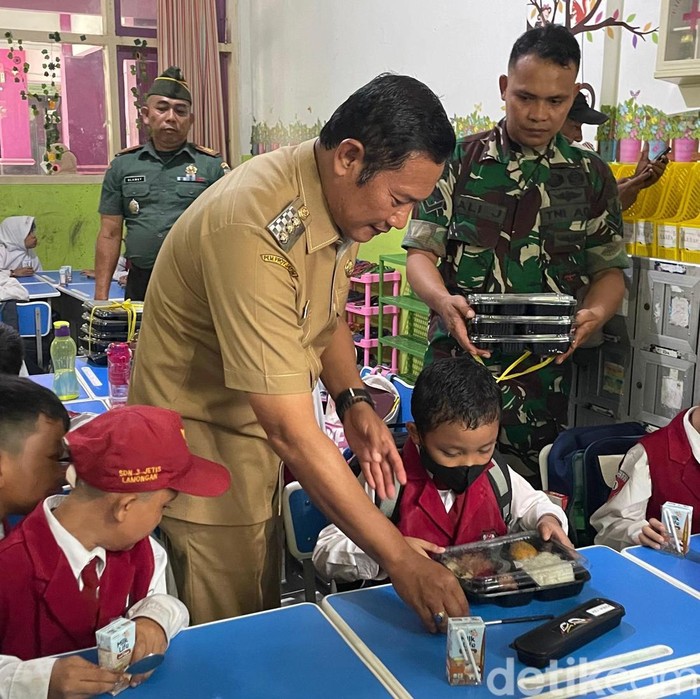 Makan Bergizi Gratis Diujicoba di Lamongan, Sasar 3.500 Pelajar