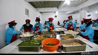 Dalam konsep hulu -hilir tersebut, Dapur Kebayunan bekerja sama dengan beberapa yayasan untuk membina dan membiayai petani sayur di sekitar dapur dan wilayah-wilayah di kecamatan Tapos dan Harjamukti.