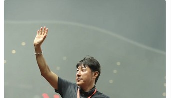 STY Datang saat sepakbola Indonesia sedang jatuh dan dia pergi saat Timnas akan terbang tinggi. Foto: X.com