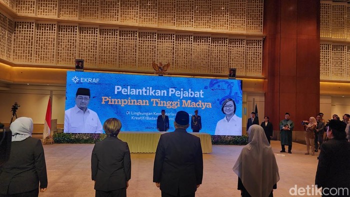 Menekraf Teuku Riefky Harsya