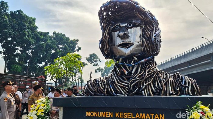 Monumen Keselamatan dari Knalpot Bising yang Disita Polisi Mejeng di Padalarang