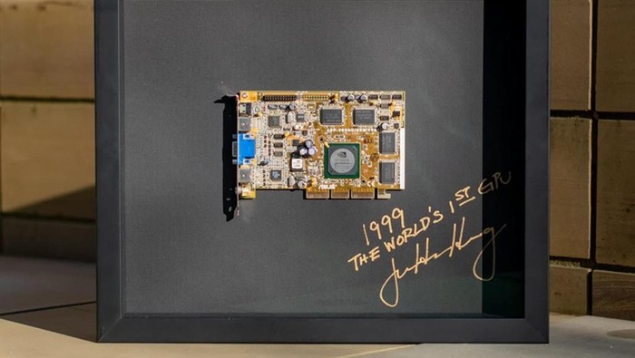 Nvidia GeForce 256, kartu grafis pertama Nvidia.