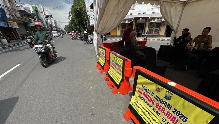 Posko di Jalan Dhoho Kediri
