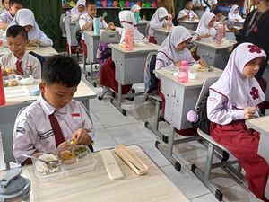 Nilai Makan Bergizi Gratis Naik Rp 2.000, Porsi untuk TK hingga SMP Dibedakan!