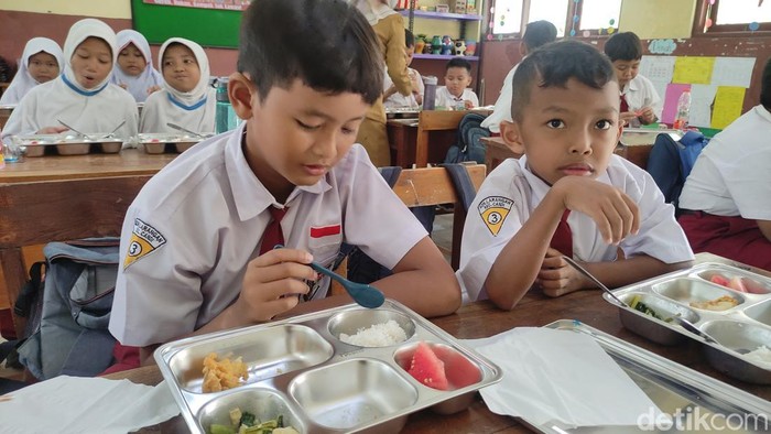 program makan bergizi gratis di sidoarjo