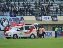 Rayhan Utina Dilarikan ke RS saat Persela Lawan Persipal