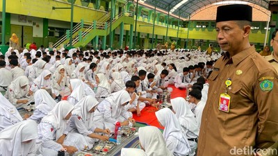 Ribuan Paket Makan Bergizi Gratis Mulai Dibagikan di Sidoarjo