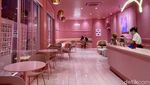 Cewek Kue Wajib Mampir! Kafe Serba Pink Ini Punya Dessert Cantik