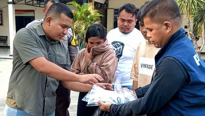 Sejoli gagal aksi curanmor di Metland Cibitung, Bekasi (dok. Antara)