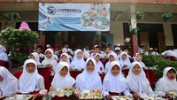 Program unggulan Presiden Prabowo Subianto dan Wakil Presiden Gibran Rakabuming Raka yakni Makan Bergizi Gratis (MBG) resmi dimulai hari ini. 
