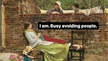 Sibuk menjauhi orang-orang. Foto: itsamemenothistorybook via Bored Panda