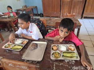 Siswa di Kupang Tak Perlu Habiskan Uang Jajan Berkat Makan Bergizi Gratis