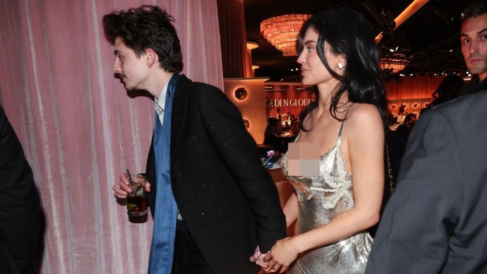 Kylie Jenner, Timothée Chalamet during the 82nd Annual Golden Globes held at The Beverly Hilton on January 05, 2025 in Beverly Hills, California. (Photo by Christopher Polk/GG2025/Penske Media via Getty Images)