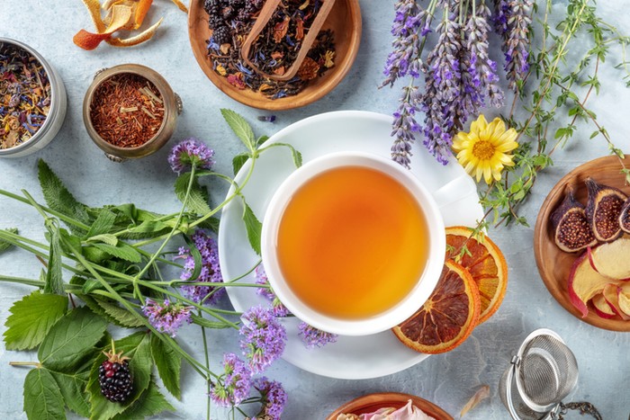 perbedaan tisane dan teh, serta manfaat dari tisane