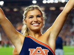 Potret Cheerleader yang Jadi Miss America 2025, Terungkap Pacar Pemain NBA