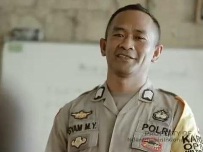 Anggota Bagops Polres Manggarai Bripka Syamsuddin