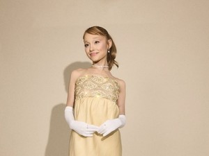 Foto: 7 Inspirasi Makeup & Rambut Artis di Golden Globes 2025