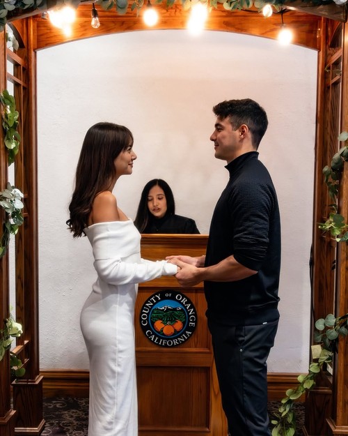 Aurelie Moeremans dan Tyler Bigenho menikah.