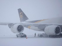 AS Dihantam Badai Salju, Ribuan Penerbangan Dibatalkan