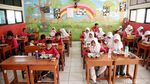 Begini Suasana Makan Bergizi Gratis di SDN Pulo Gebang 07