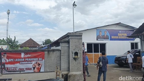 Situasi Dapur Makan Bergizi Gratis di Keluraham Lelateng, Kecamatan Negara, Kabupaten Jembrana, Bali, Selasa (7/1/2025). (I Putu Adi Budiastrawan/detikBali).