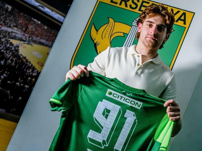 Dejan Tumbas pemain baru Persebaya