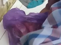 Geger Bayi Perempuan Ditemukan Warga Dalam Plastik Ungu di Tangnga Maros