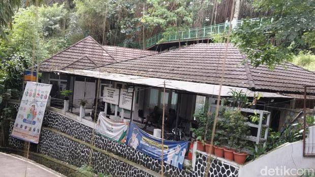 Kantor Kelurahan Lebak Siliwangi Bandung