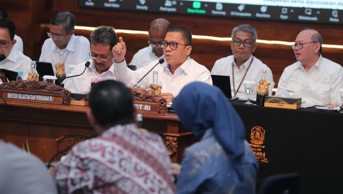 Mendes PDT Yandri Susanto