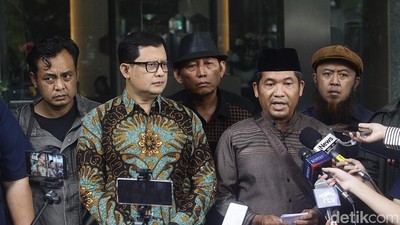 Nurani 98 Bawa Data OCCRP Terkait Jokowi ke KPK
