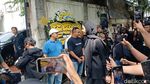 Paula Verhoeven Tak Banyak Bicara Melayat ke Rumah Duka Ayah Baim Wong