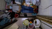 Rumah peti mati tersebut memiliki panjang 170 sentimeter dan lebar 60 sentimeter.  