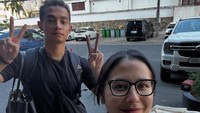 Netizen menyebut kalau keduanya menjalin hubungan khusus. Foto: instagram Prilly dan Omara