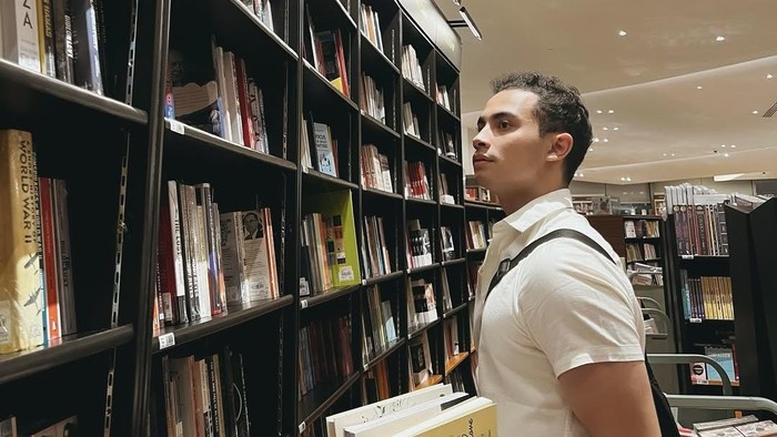 Prilly dan Omara Prilly dan Omara akhirnya go public