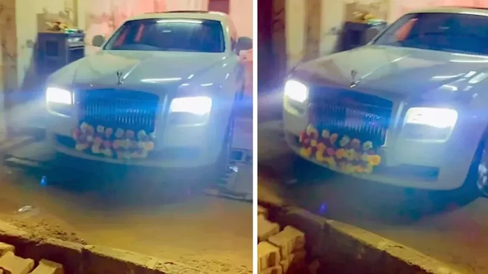 Rolls-Royce Ghost servis di bengkel pinggir jalan