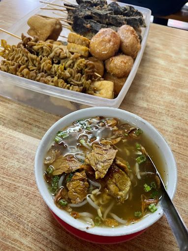 Soto Boyolali yang berkaldu gurih hangat